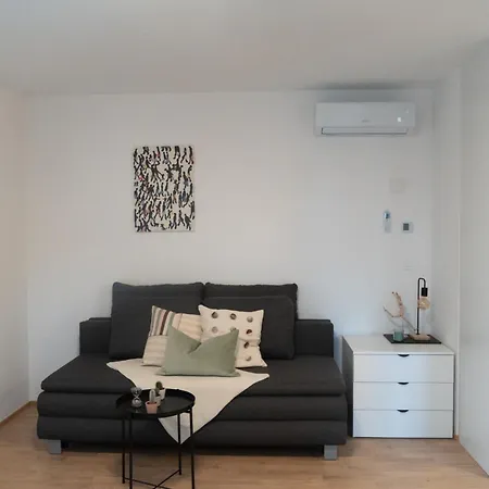 Ella's Cozy Place Apartment